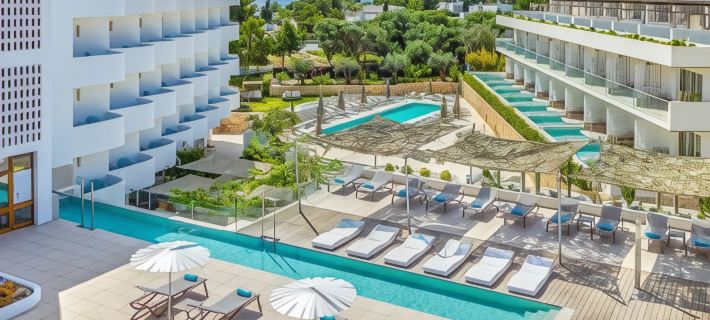 Inturotel Cala Esmeralda Beach Hotel & Spa - Adults Only Hotels in Migjorn