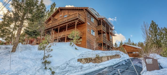 Condo w/ Beautiful Mountain View. Steps from Ski/Trails. Donner Lake. EV outlet Hotels in Truckee