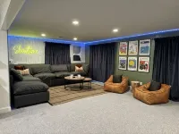 3-bedroom house with theater-game room-pet friendly in beautiful Fennville - Boutique