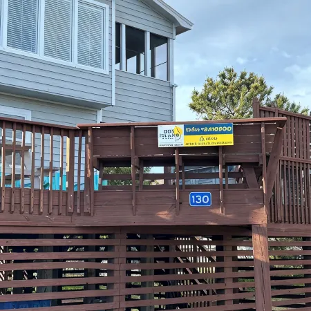 Updated, cozy cottage in Duck – 4 bedrooms, in town & oceanside w/ views!