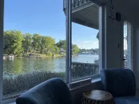Relaxing Roost—lakefront condo located just steps away from the water’s edge! - Hot Springs