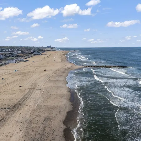 Top Rated!  Only 4 Houses to Beach! Oceanview Deck and 6 Beach Passes Included!