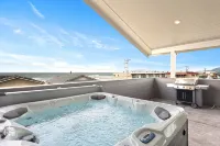 Brand New Ocean View Beach House w Hot Tub & Sauna - 4-Star