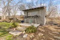 Lakeview retreat with beach access. Stylish home just steps from Deep Run Beach. - stanze in case private