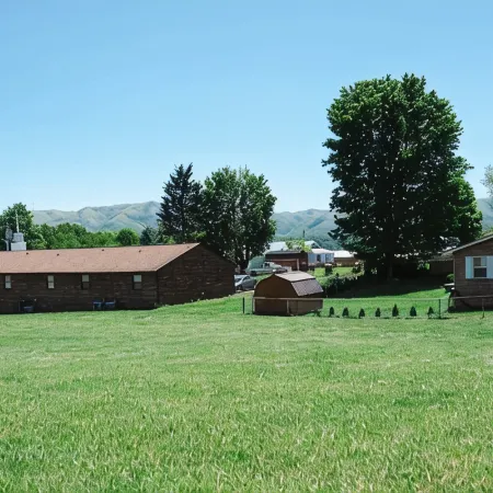 Quiet 2BD rental with mountain views close to JCMC