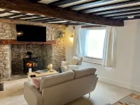 Rennovated 2 bed dog friendly cosy cottage in central Wells - 3-Star