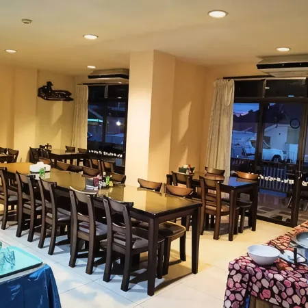 Rayong Lanna Hotel