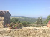 Luxury with Stunning Views in Rebuilt Ancient Hamlet Near San Gimignano - 3 tähden