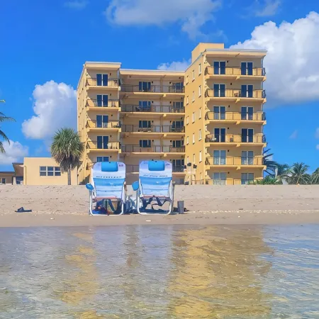 Beautiful and Private Oceanfront Condo