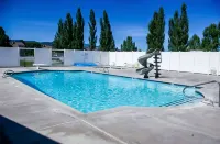 LAKE EFFECT LODGE, Full Ideal Beach Access: Pool~Hot Tub~Mini Golf~Sports~Games - Swimmingpools