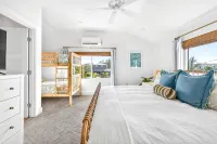 Oasis~2Min Walk to Gulf,3 King+Twin Bunk,Salt Pool+Spa,Golf,Bikes,Bocce+Cornhole - Wi-Fi