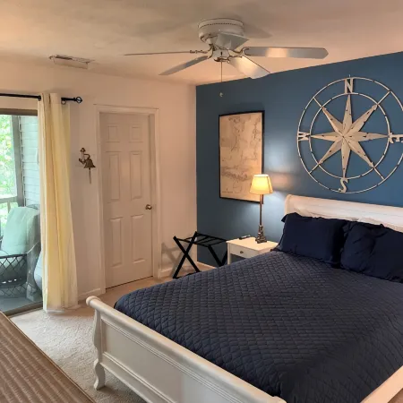 Lake/Fairway view - Private 3Bed/3Bath - Walk to pool