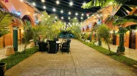 Sambo Mambo Beach Hotel - parking
