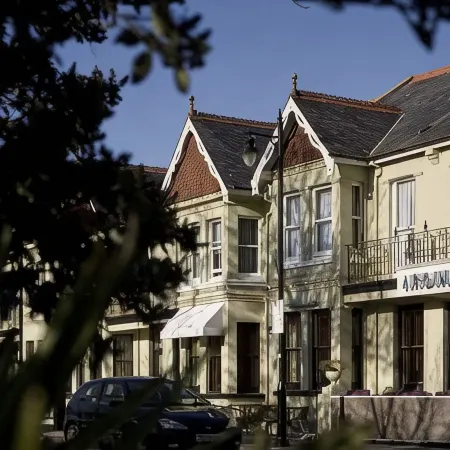 Ardington Hotel