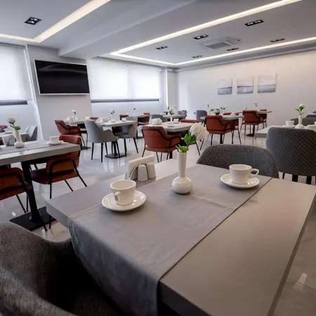 Dovv Hotel Busıness Отели рядом с достопримечательностью «Газиэмир»
