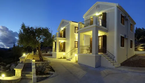 Adastra Ithaca Luxury Suites
