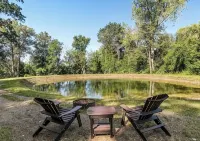 Seneca Hideaway/Romantic Getaway Cabin/Hot Tub - 4-Star