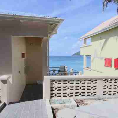 Ocean Mist - AppleSurf! Beachfront one bedroom in Apple Bay Others