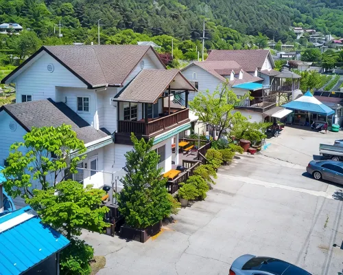 Gapyeong Pension House Hotels near Daewonsa