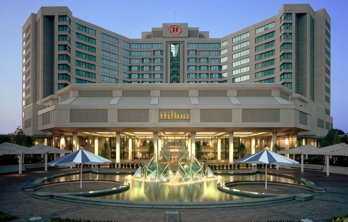Hilton East Brunswick Hotel & Executive Meeting Center