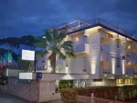 Hotel Tiffany Hotels in Massa