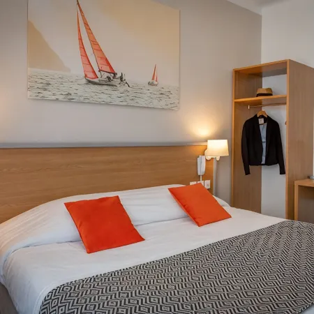 Logis Rex Hotel Lorient Hoteles en Lorient