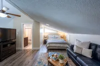 Spacious, 4Br Group Retreat , Fireplace, Deck with Views, Rmnp