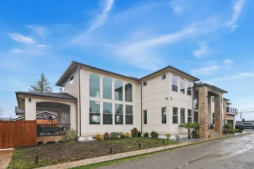 Spacious 5BR Retreat New Seattle - Wifi