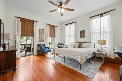 Historic Downtown Loft B - Holiday Apartments