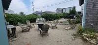 Cozy cottage steps to beach sleeps 5 with WiFi, AC in charming Marshfield - Wi-Fi