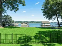 Spacious 5-bedroom house in the heart of Guntersville located ON the lake. - 4-Sterne
