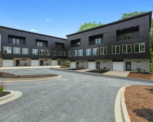 Spacious Modern Loft 2Br 2.5 BA 13 mi to Greenville & 18 mi to Clemson Hotels in Easley