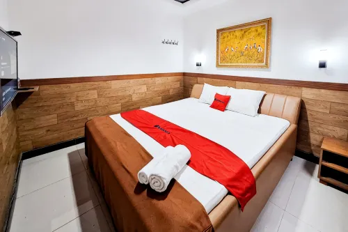 RedDoorz at Alvaro Butik Hotel Citeko Puncak - Pensionat