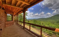Luxury cabin! Designer decorated.  Incredible views! Amazing sunrise! Secluded! - Gym