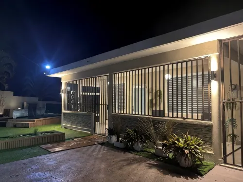 Beautiful home 10 min from everythin!! - Homestays