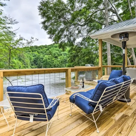 Lakefront Treehouse w/ Dock · 2 King Suites · Sleeps 12