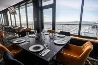 Le Barracuda & Spa, Centre Port, Pieds Dans l'Eau, Vue Mer - Frühstück