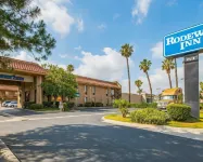 Palm Inn Hotel Near Tyler Mall Riverside