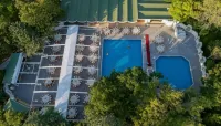 AĞAÇLI OTEL - Yüzme Havuzu
