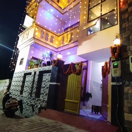 Taj Street Hostel