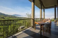 Sirinati Khao Kho - con vistas a la montaña