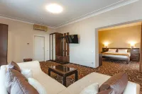 Apriori Hotel - parking