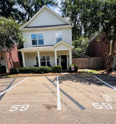 Freshly Remodeled Oxford Retreat 1 Mile to Ole Miss & the Square - Homestays