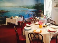 Merritt House Hotel Hotels near Casa Serrano