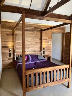 Private one bed apartment1 min walk to beach WIFI, Nespresso & Air Fryer - Homestays