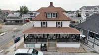 Hampton Beach ♡ Ocean Retreat - Steps From The Sand and Strip! - Bungalows