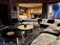 Sublime Views-Upper Chalet-180m2 Aux Angles -16Pers on 3300m2-Near the Center - 木屋