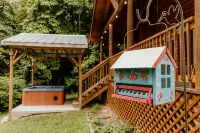 Secluded Cabin getaway-Hot Tub/AC/cable by Pforge - Hytter