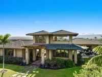 Luxury Hawaiian Retreat with Beach Club, Pool, Spa, Gazebo, Golf Cart & E-Bikes - Balkon