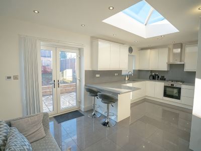 Newly Refurbished Modern 4 Bed Detached House